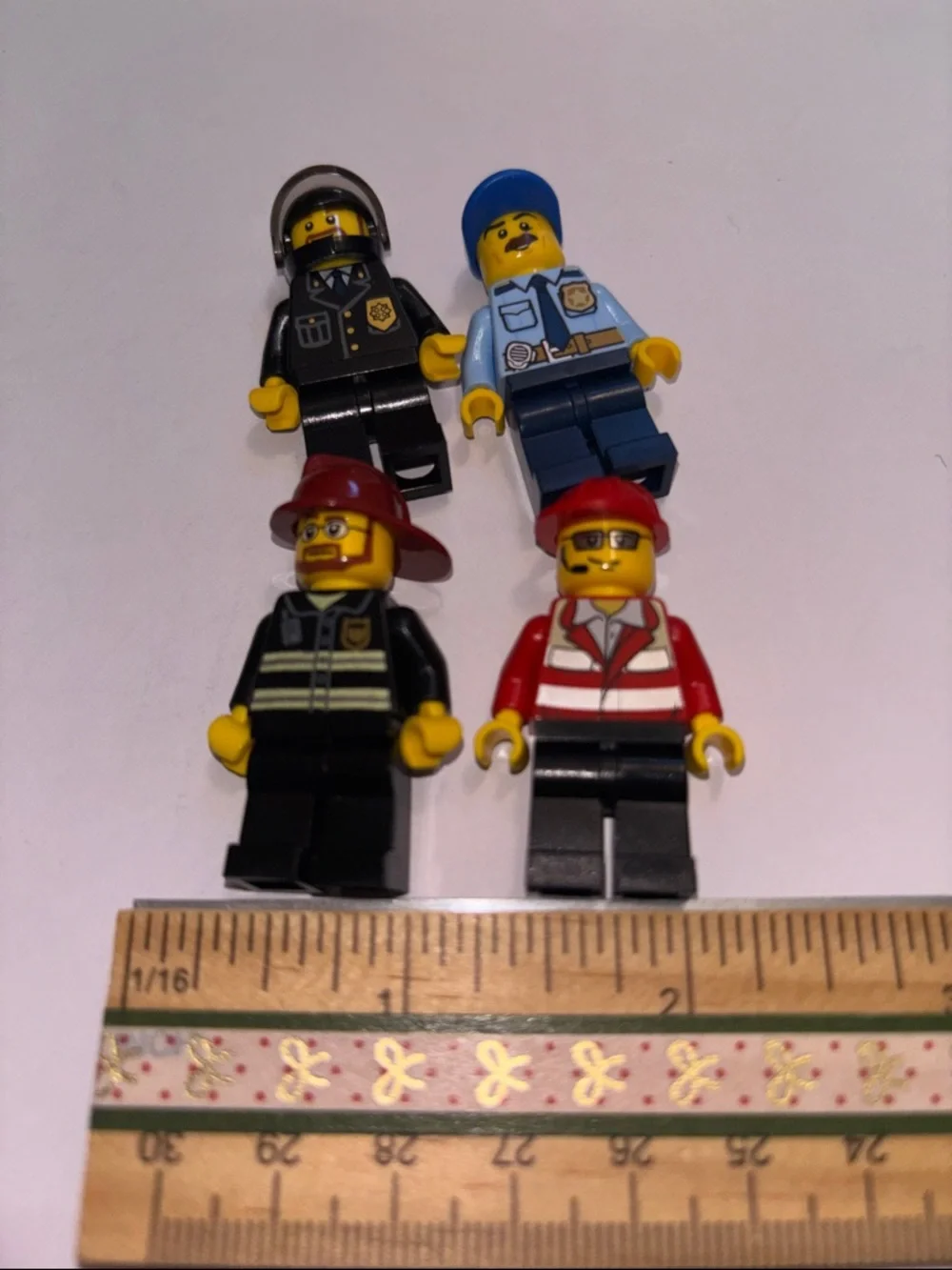 LEGO CITY MinifigureS LEGO Rescue LEGO Police Figures LEGO MINIFIGS LEGO HEROS